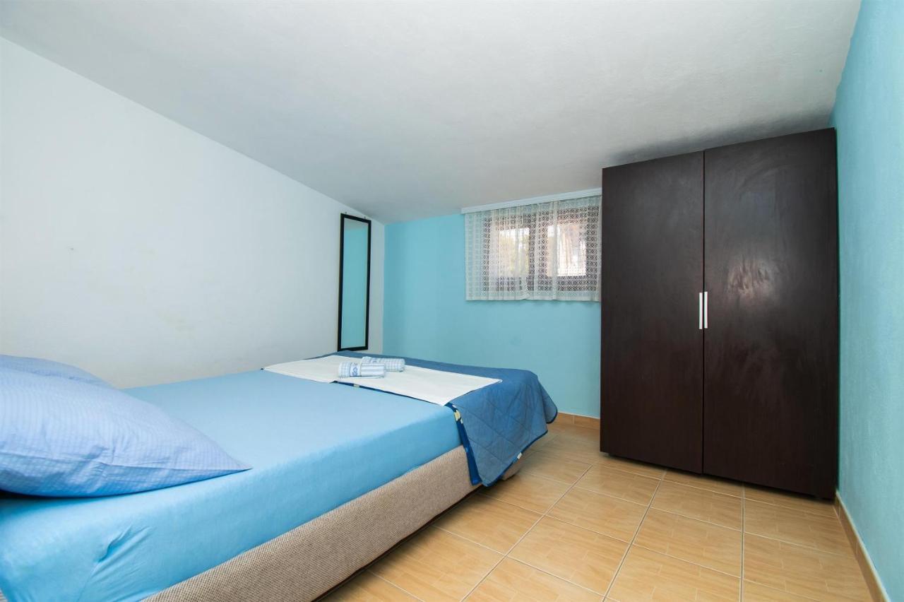 Apartments Dijana باكوشتاني المظهر الخارجي الصورة