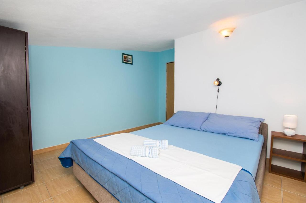 Apartments Dijana باكوشتاني المظهر الخارجي الصورة