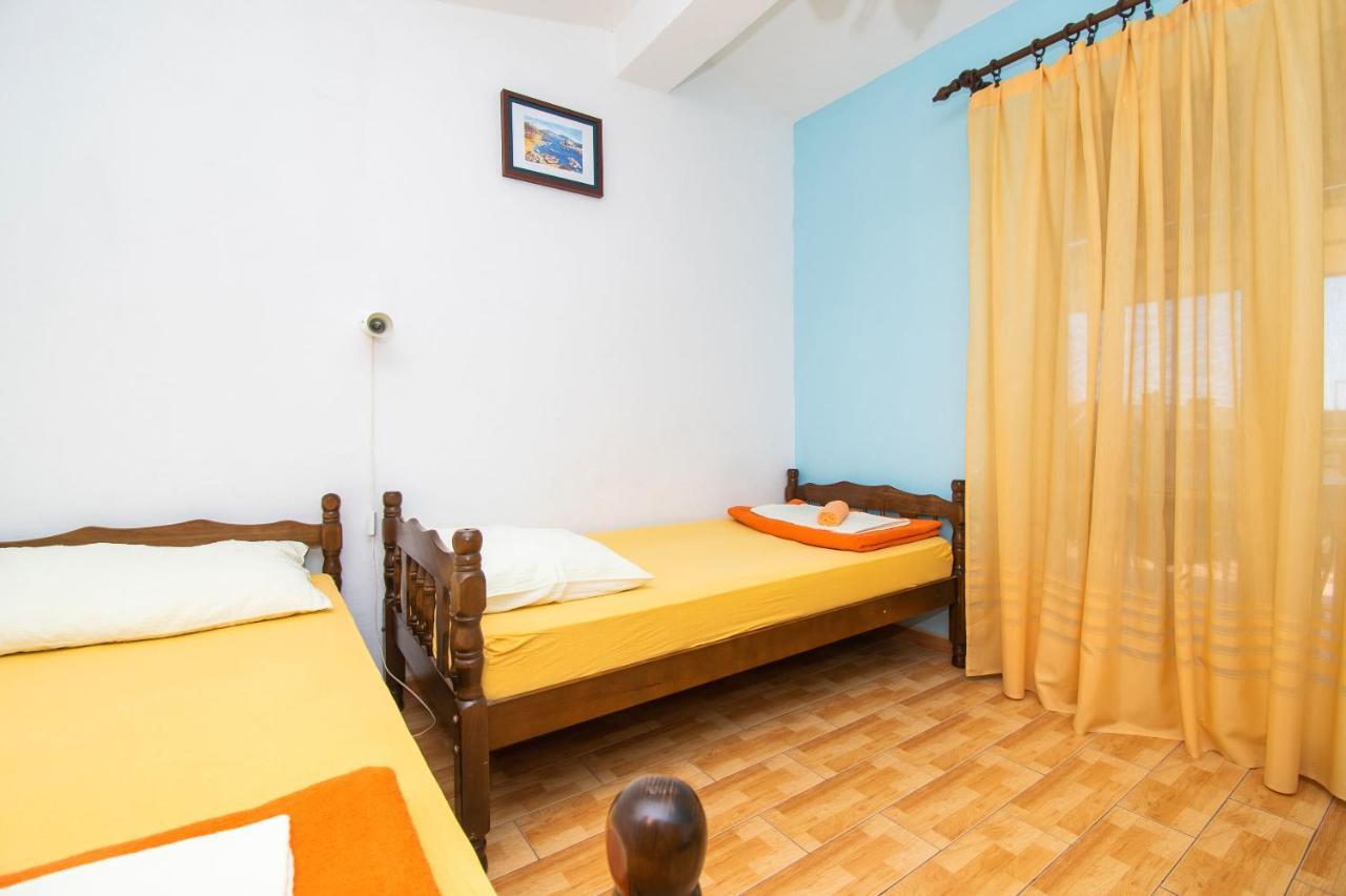 Apartments Dijana باكوشتاني المظهر الخارجي الصورة
